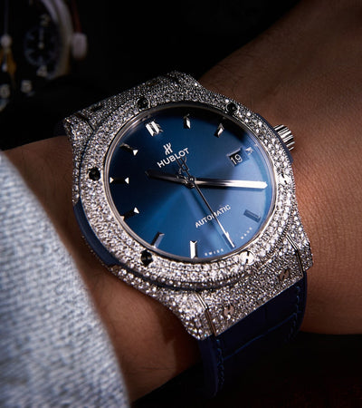 Hublot Classic Fusion 45 mm - Titanio azul - Diamantes personalizados
