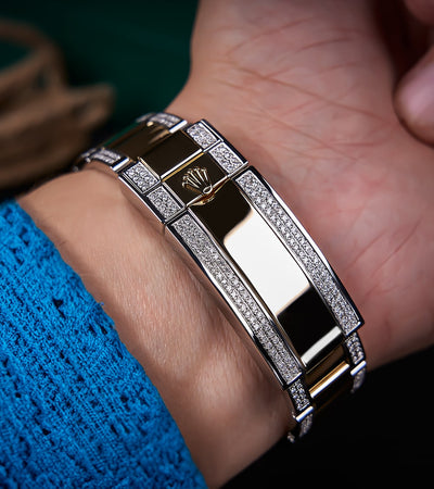 Rolex Submariner Date 41 mm - Acero Oystersteel y oro amarillo - Bisel personalizado con diamantes engastados y piedras preciosas azules