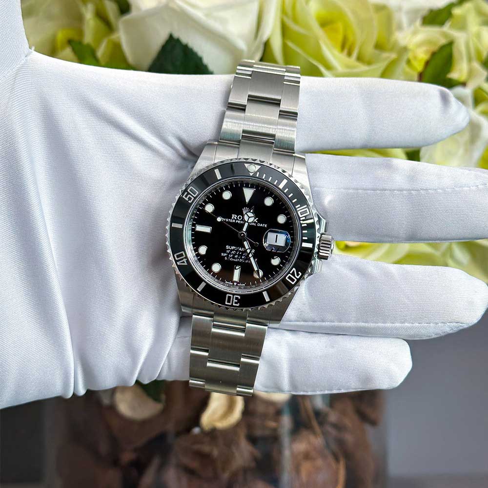 Rolex-Submariner-Date-41-Oystersteel-Oyster-Black-Dial-5-min