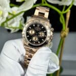 rolex-cosmograph-daytona-40-mm-everose-gold-oyster-black-and-pink-dial-7